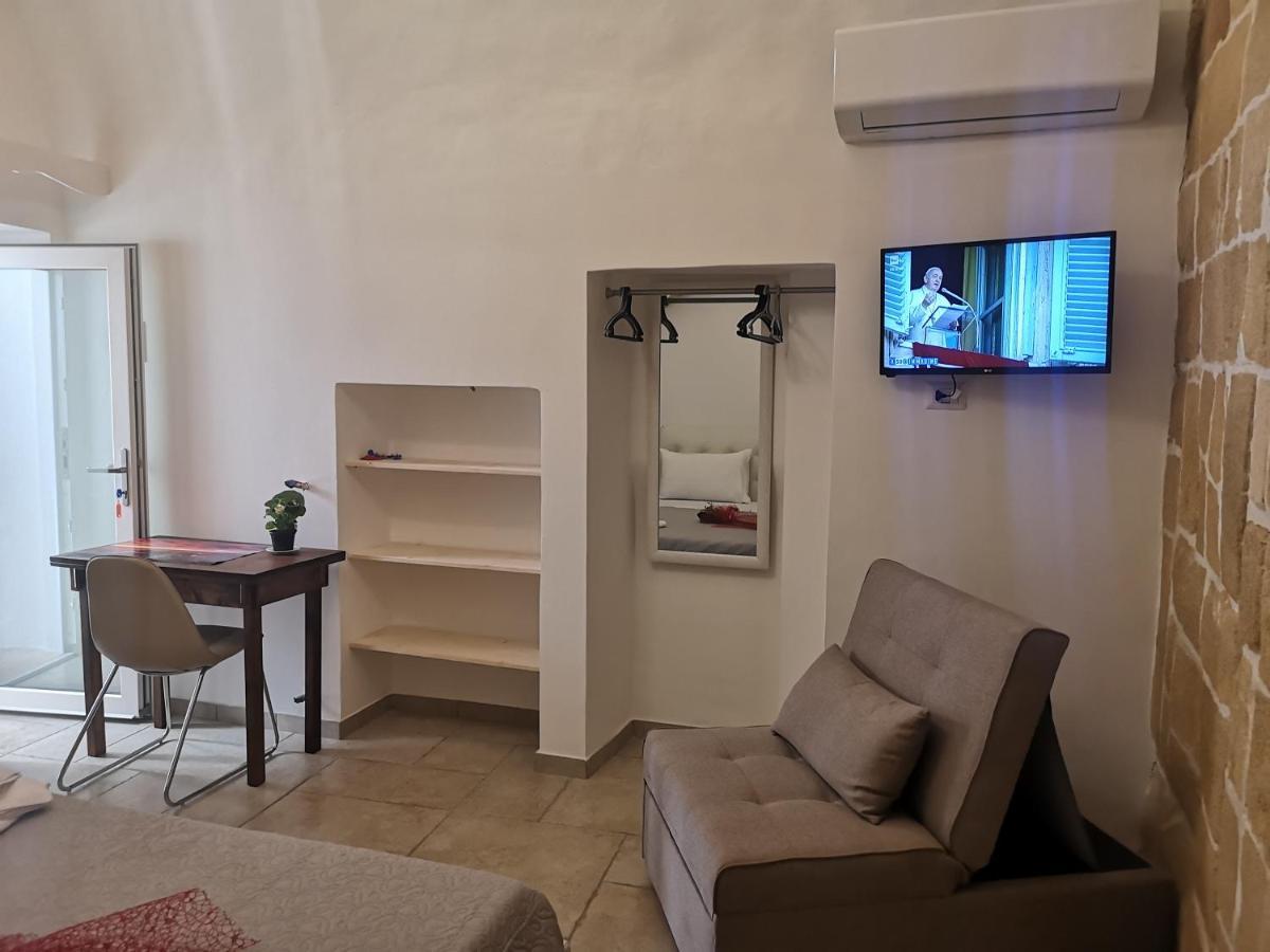 B & B San Giovanni 9 Gallipolli Exteriör bild